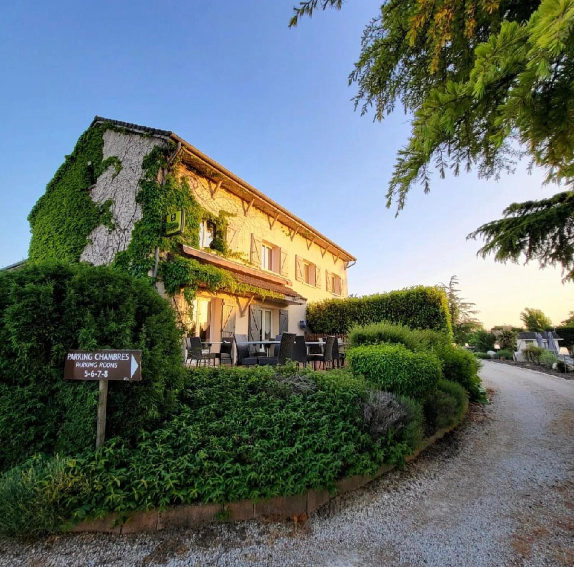 Hotel Parc Adelie - Logis Hotels Montagny-lès-Beaune Екстериор снимка